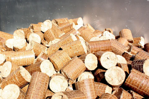 Pellet drzewny.